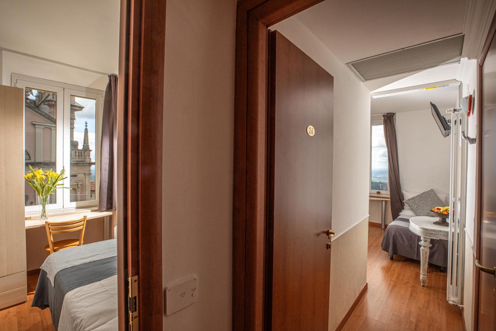Hotel Vista Lago Brunate Esterno foto